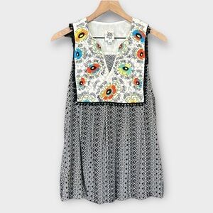 Ivy Jane Sleeveless Floral Embroidery Lace Pom Pom Detail Tunic Top XS